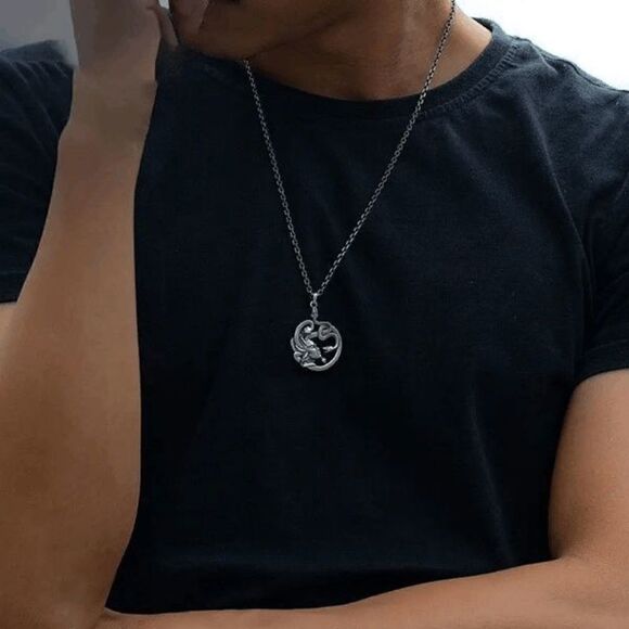 Ancient Greek Mythology Medusa Unisex Snake Pendant Necklace - Picture 4 of 7